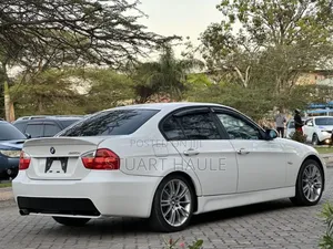 BMW 3 Series 320i RWD 2008 White