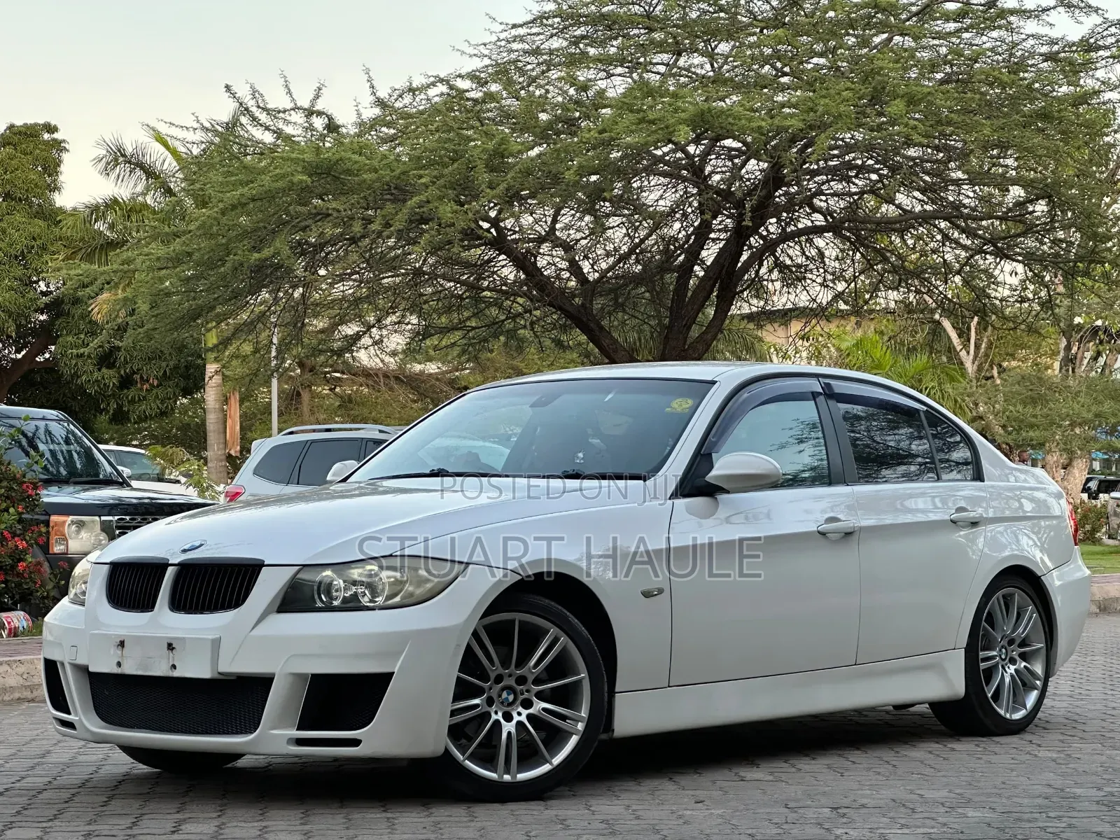 BMW 3 Series 320i RWD 2008 White