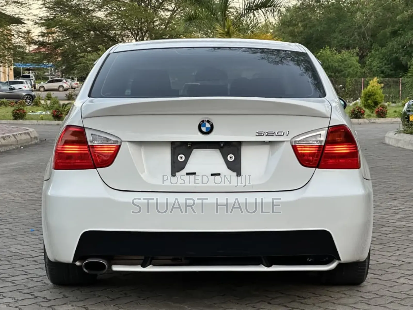 BMW 3 Series 320i RWD 2008 White