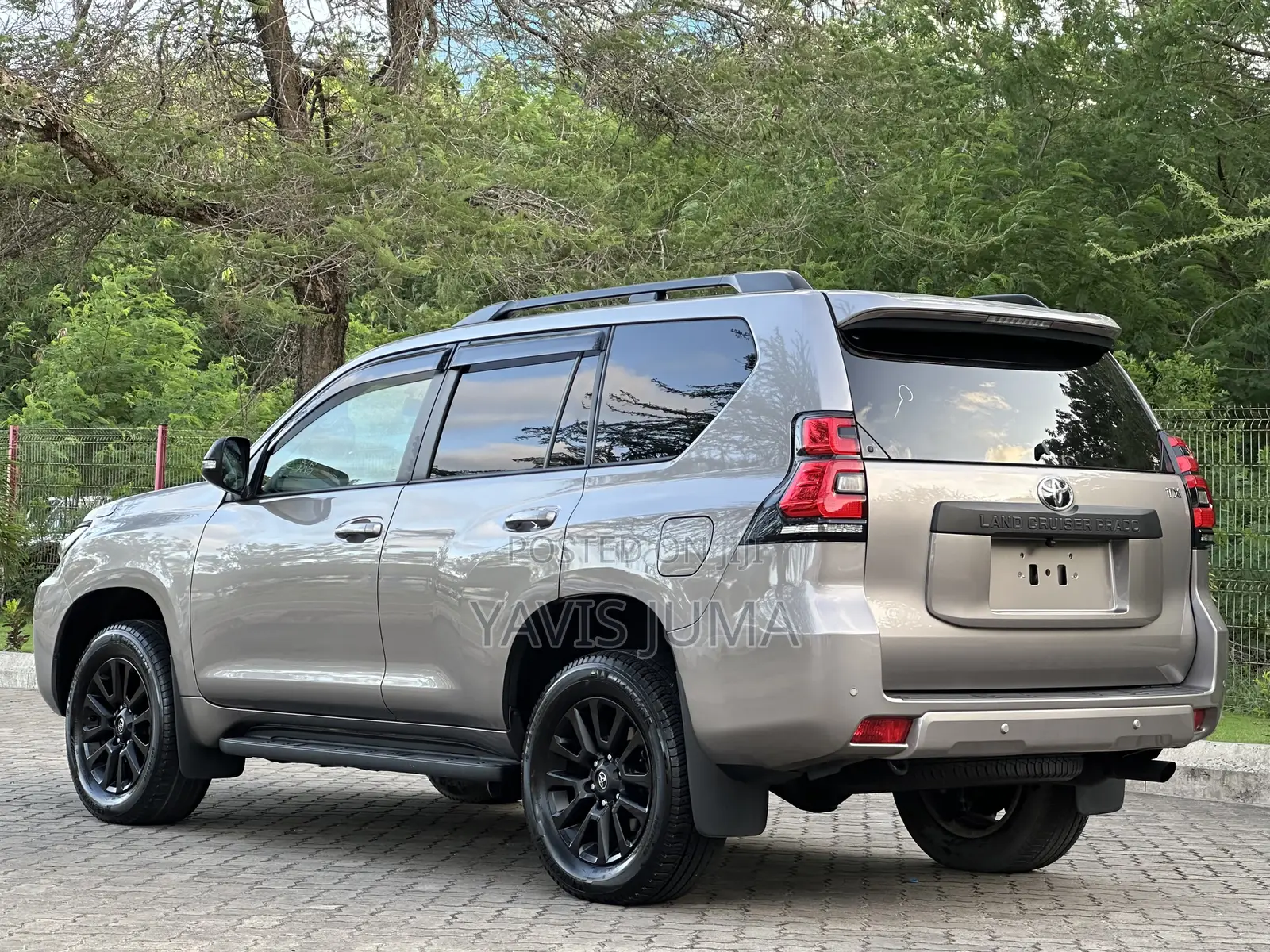 Toyota Land Cruiser Prado 2023