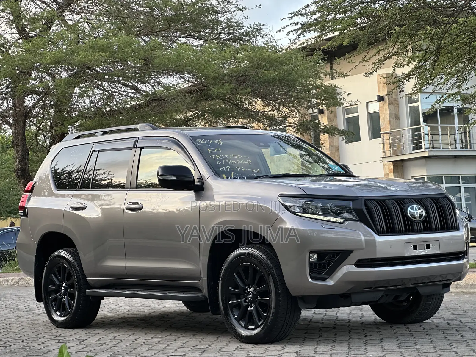 Toyota Land Cruiser Prado 2023
