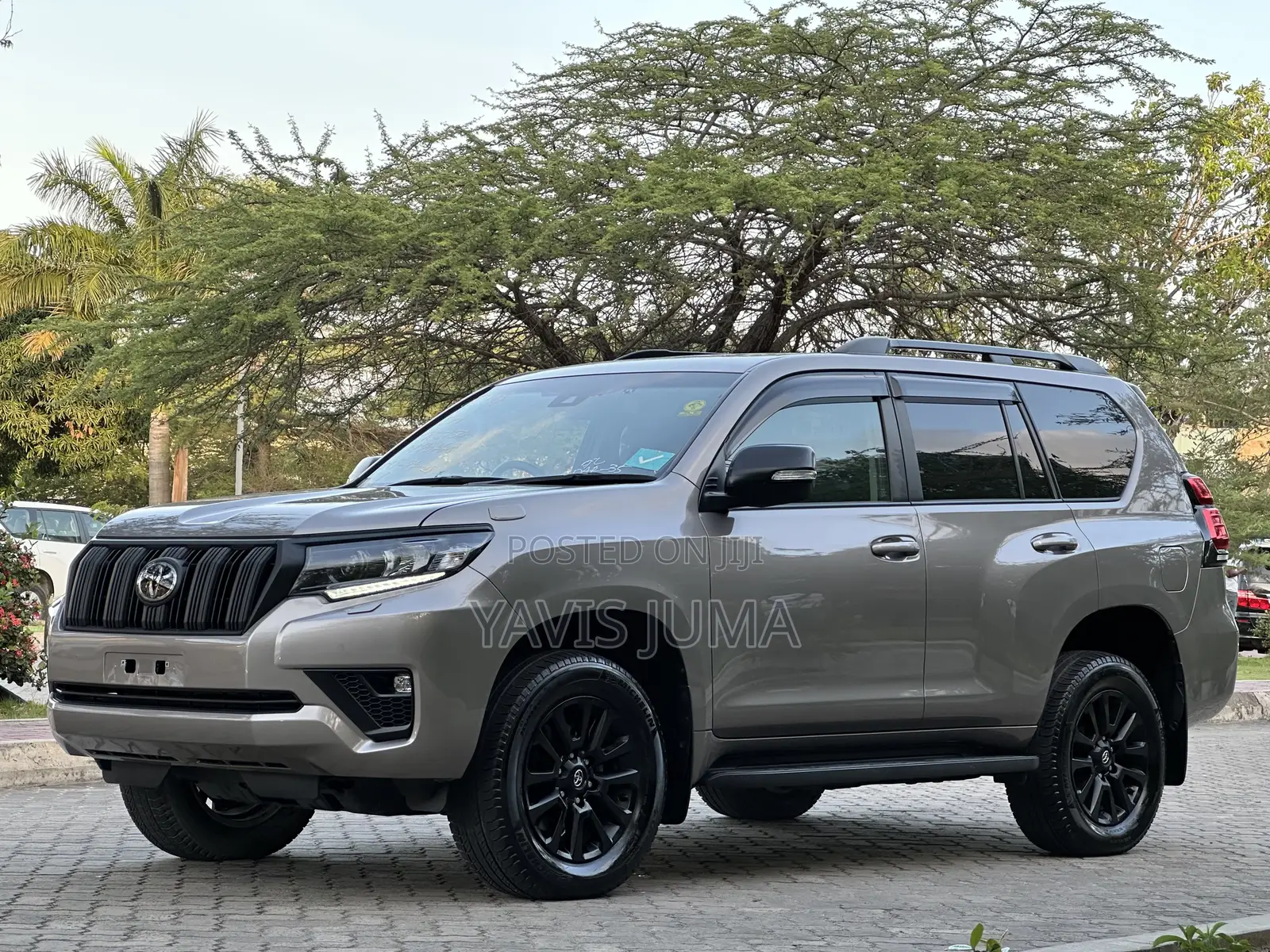 Toyota Land Cruiser Prado 2023