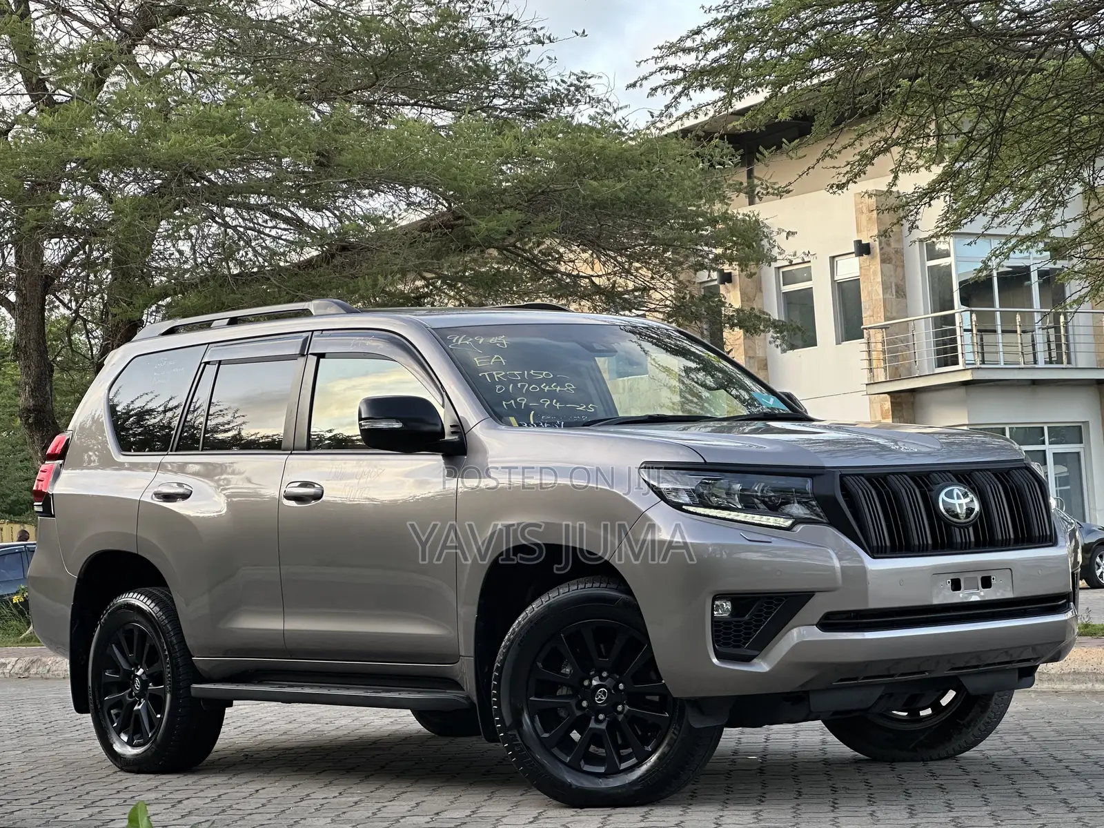 Toyota Land Cruiser Prado 2023