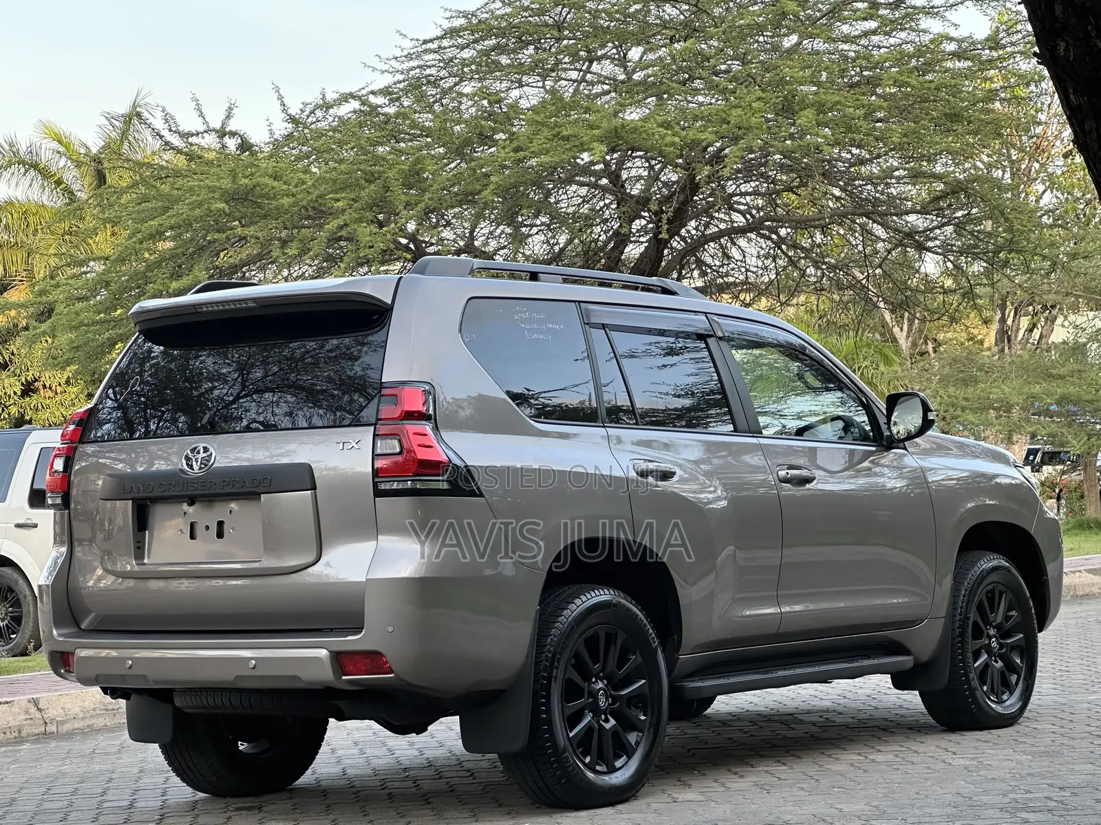 Toyota Land Cruiser Prado 2023