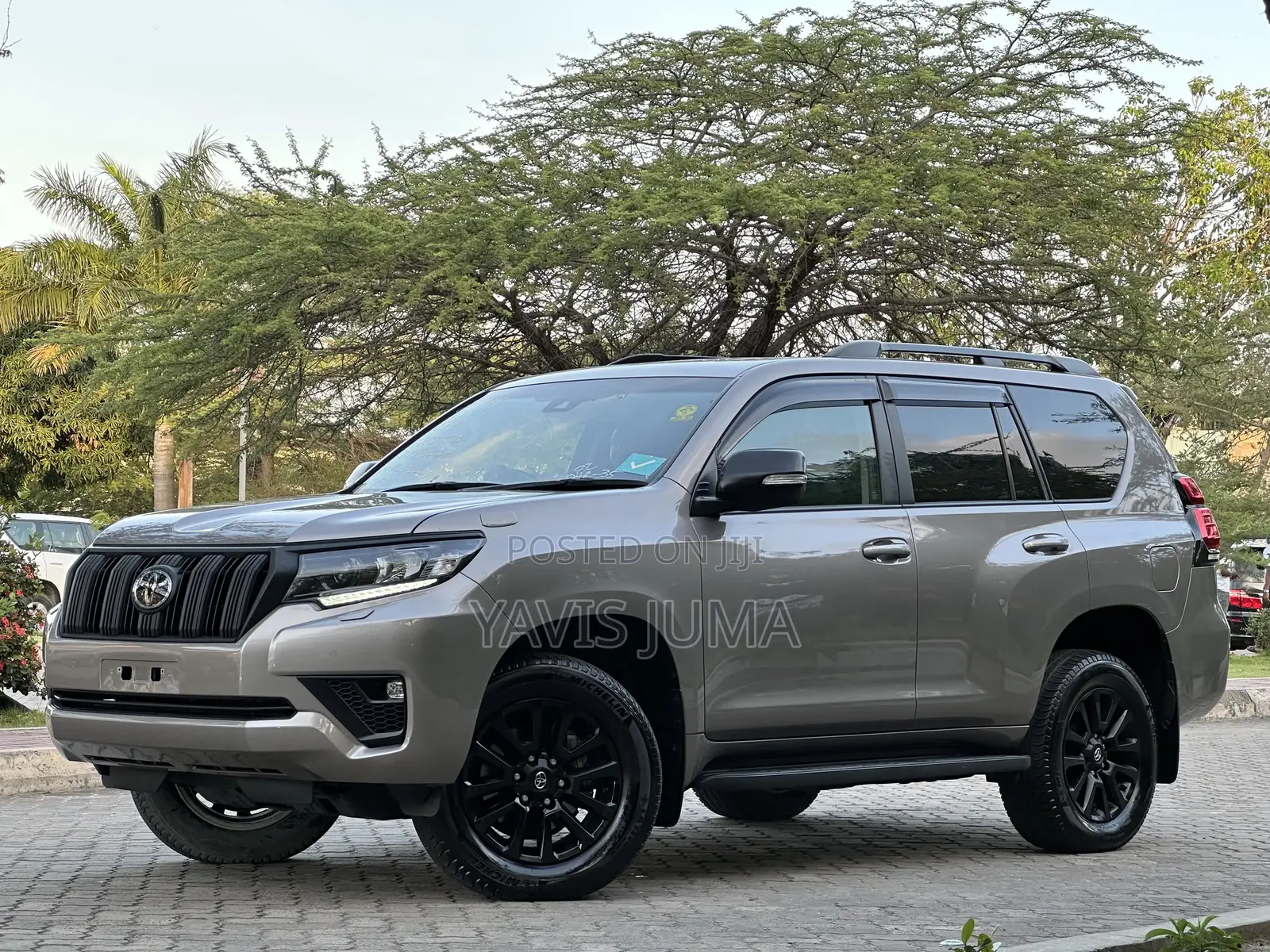 Toyota Land Cruiser Prado 2023