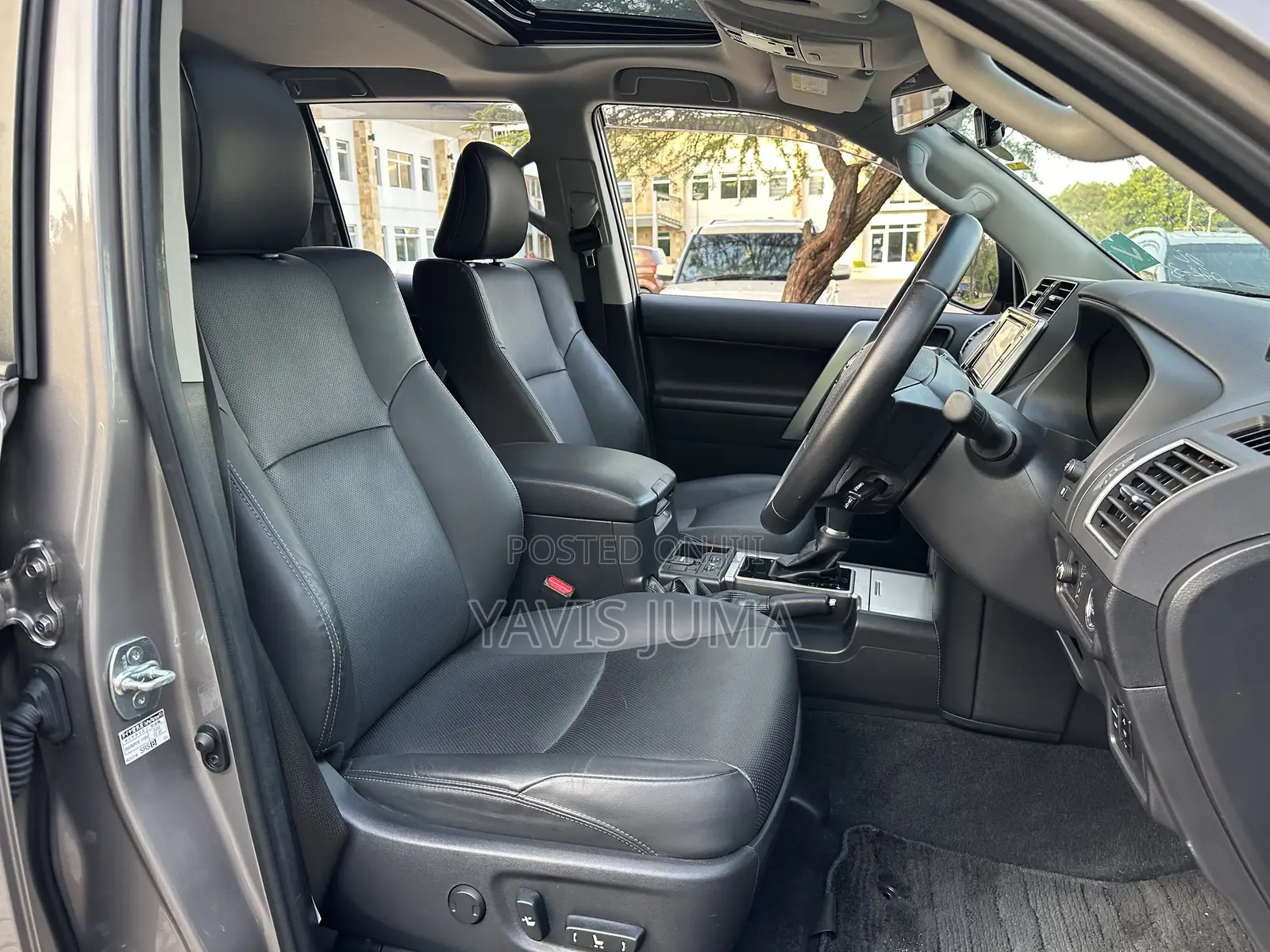 Toyota Land Cruiser Prado 2023