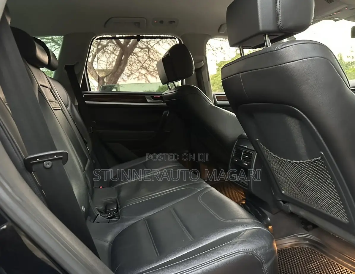 Volkswagen Touareg 2013 Matt Black
