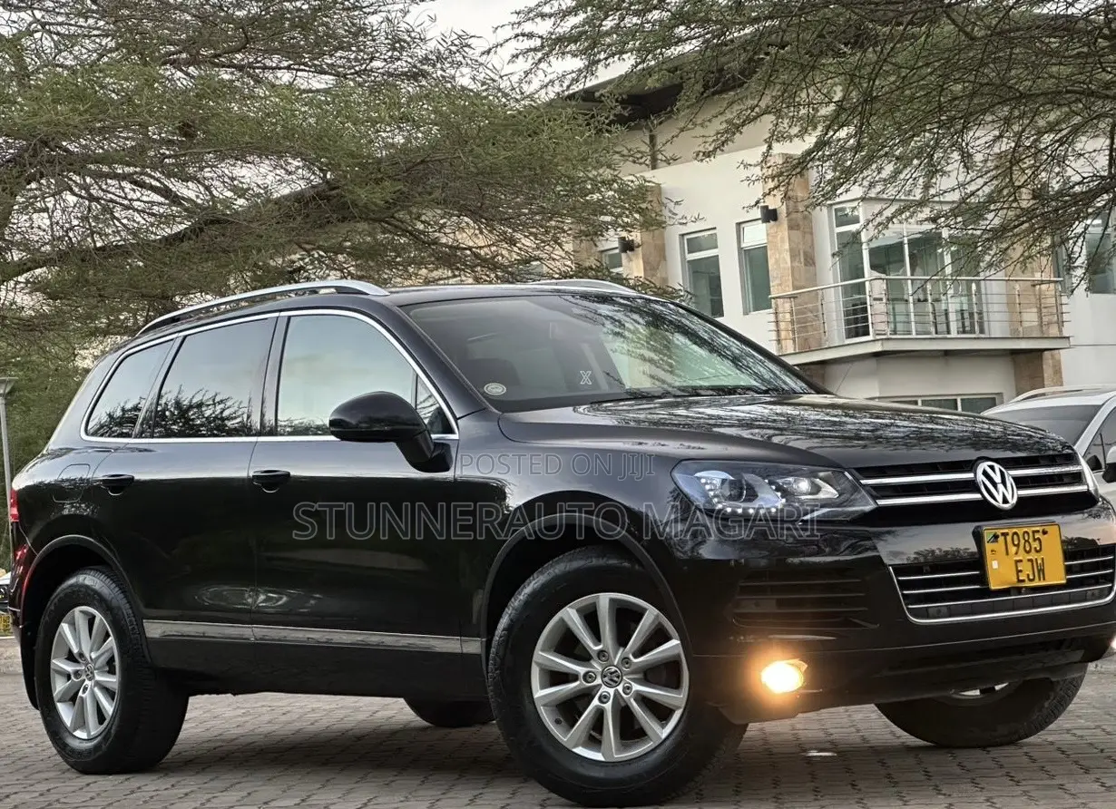 Volkswagen Touareg 2013 Matt Black