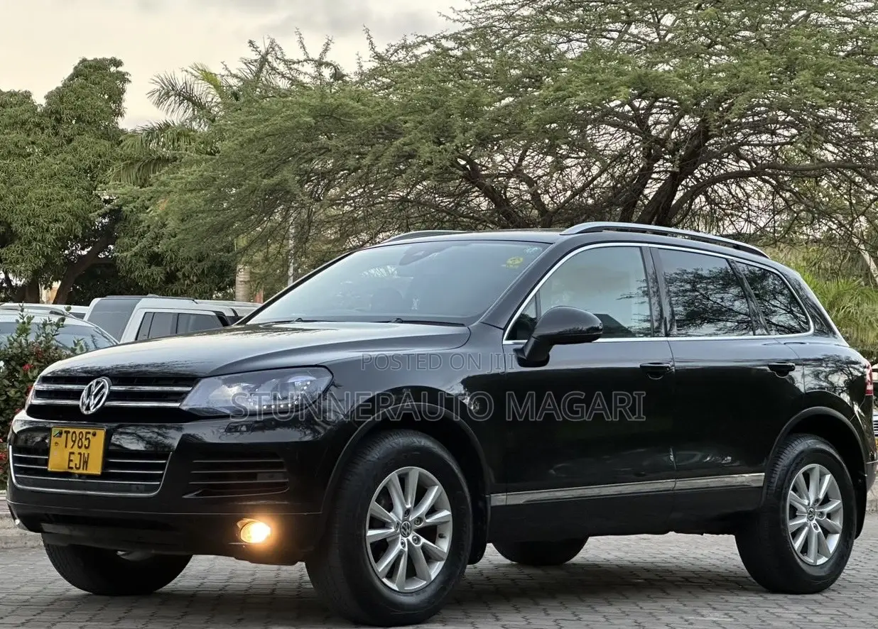 Volkswagen Touareg 2013 Matt Black