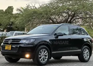 Volkswagen Touareg 2013 Matt Black