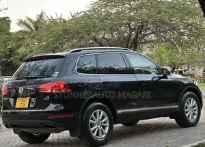 Volkswagen Touareg 2013 Matt Black