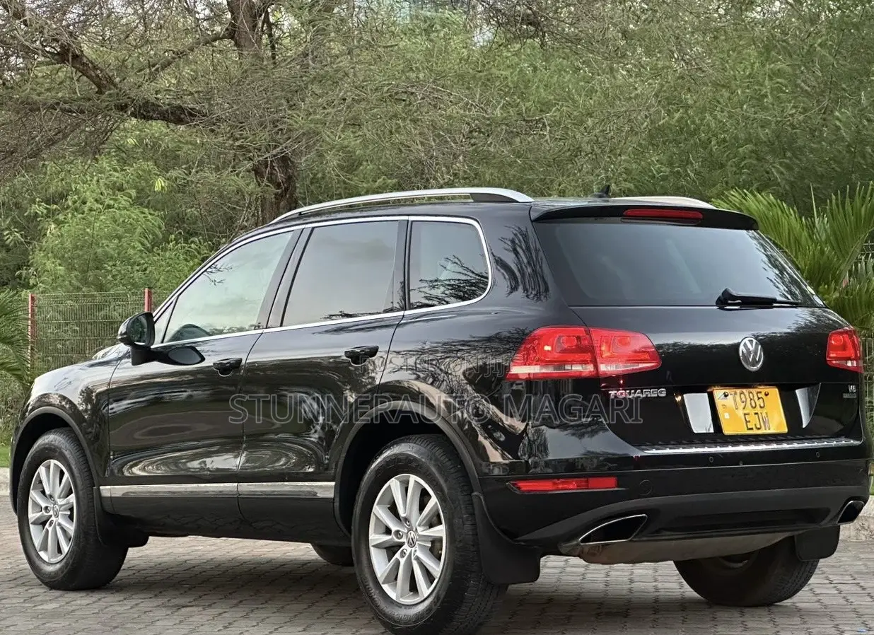 Volkswagen Touareg 2013 Matt Black