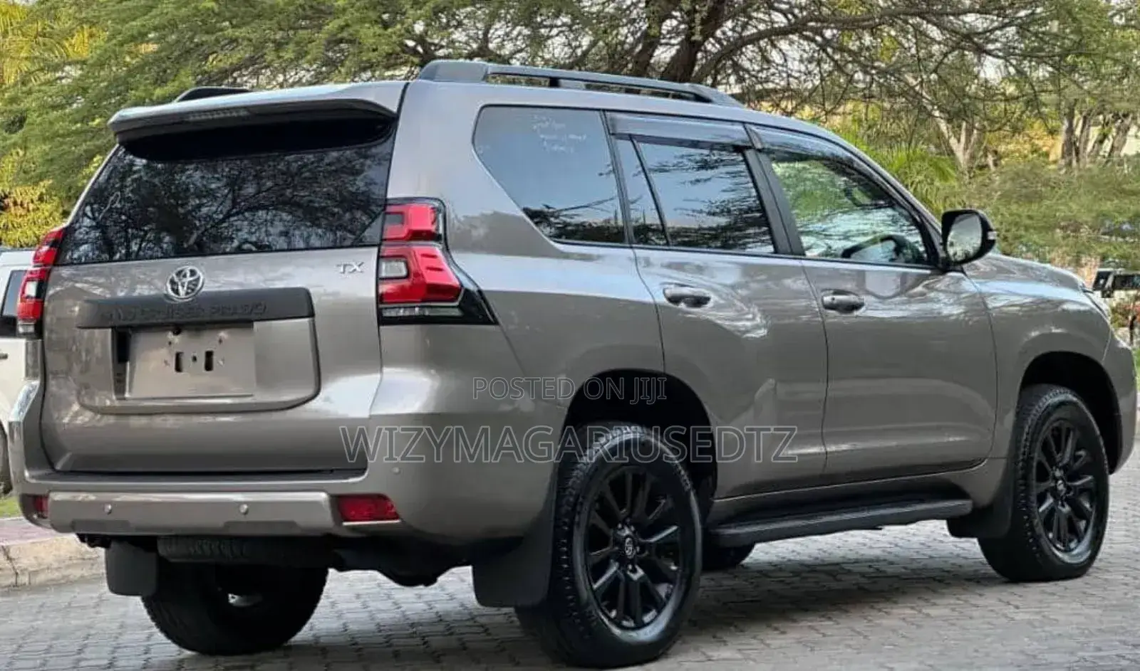 Toyota Land Cruiser Prado 2.7 2023 Brown