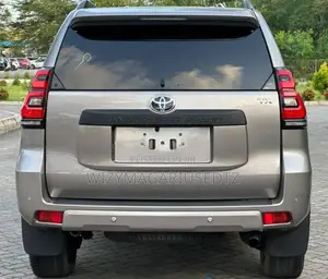 Toyota Land Cruiser Prado 2.7 2023 Brown