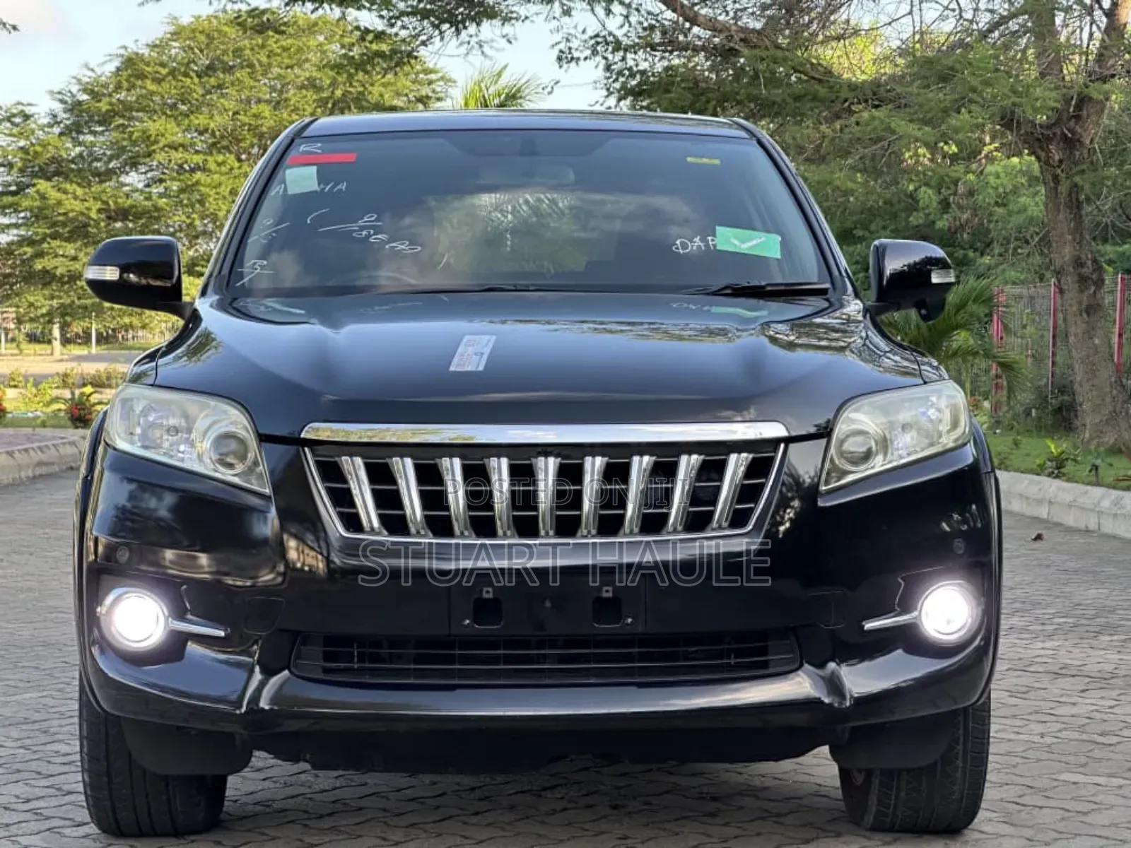 Toyota Vanguard 2010 Black