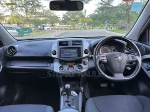 Toyota Vanguard 2010 Black