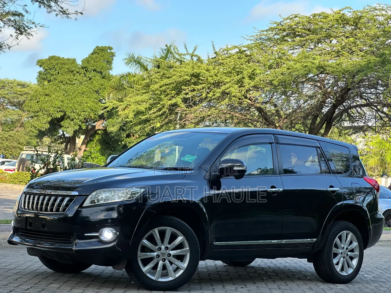 Toyota Vanguard 2010 Black