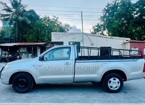 Toyota Hilux 2009 Silver