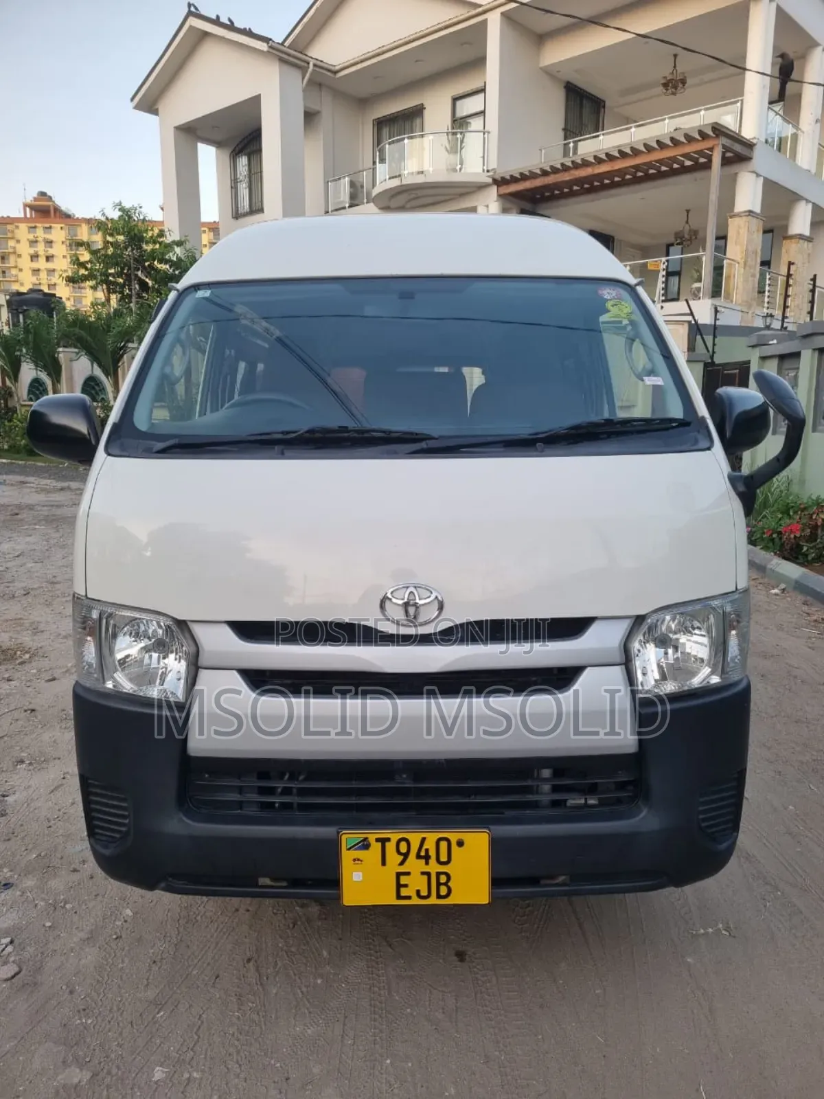 Toyota HiAce 2017 White