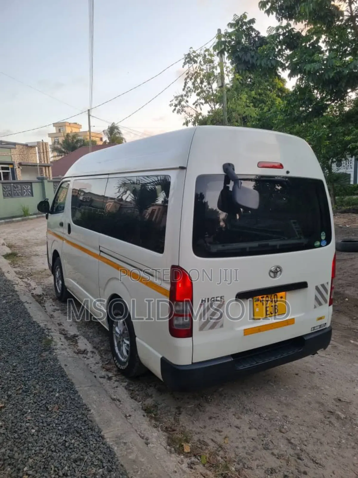 Toyota HiAce 2017 White