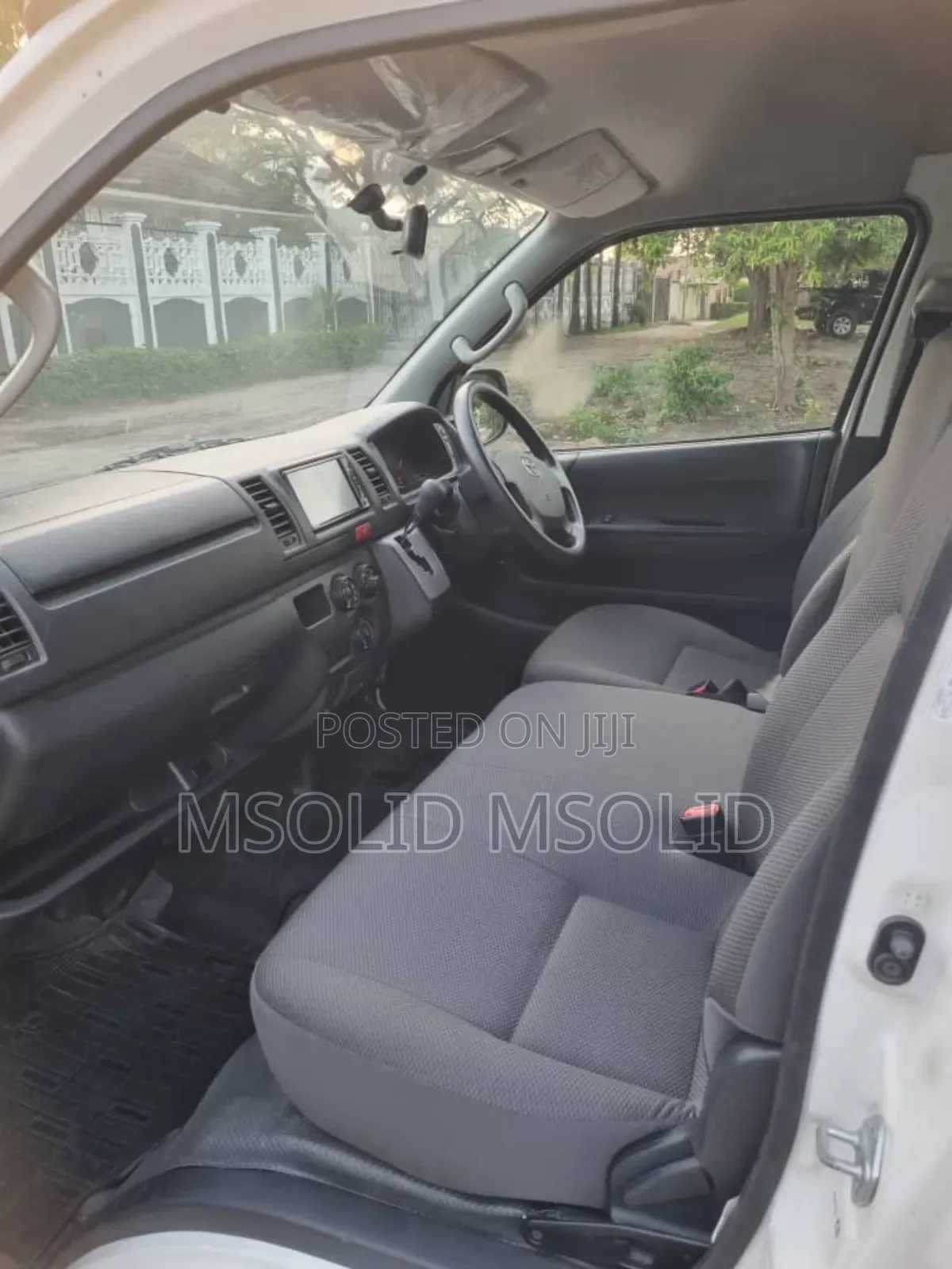 Toyota HiAce 2017 White