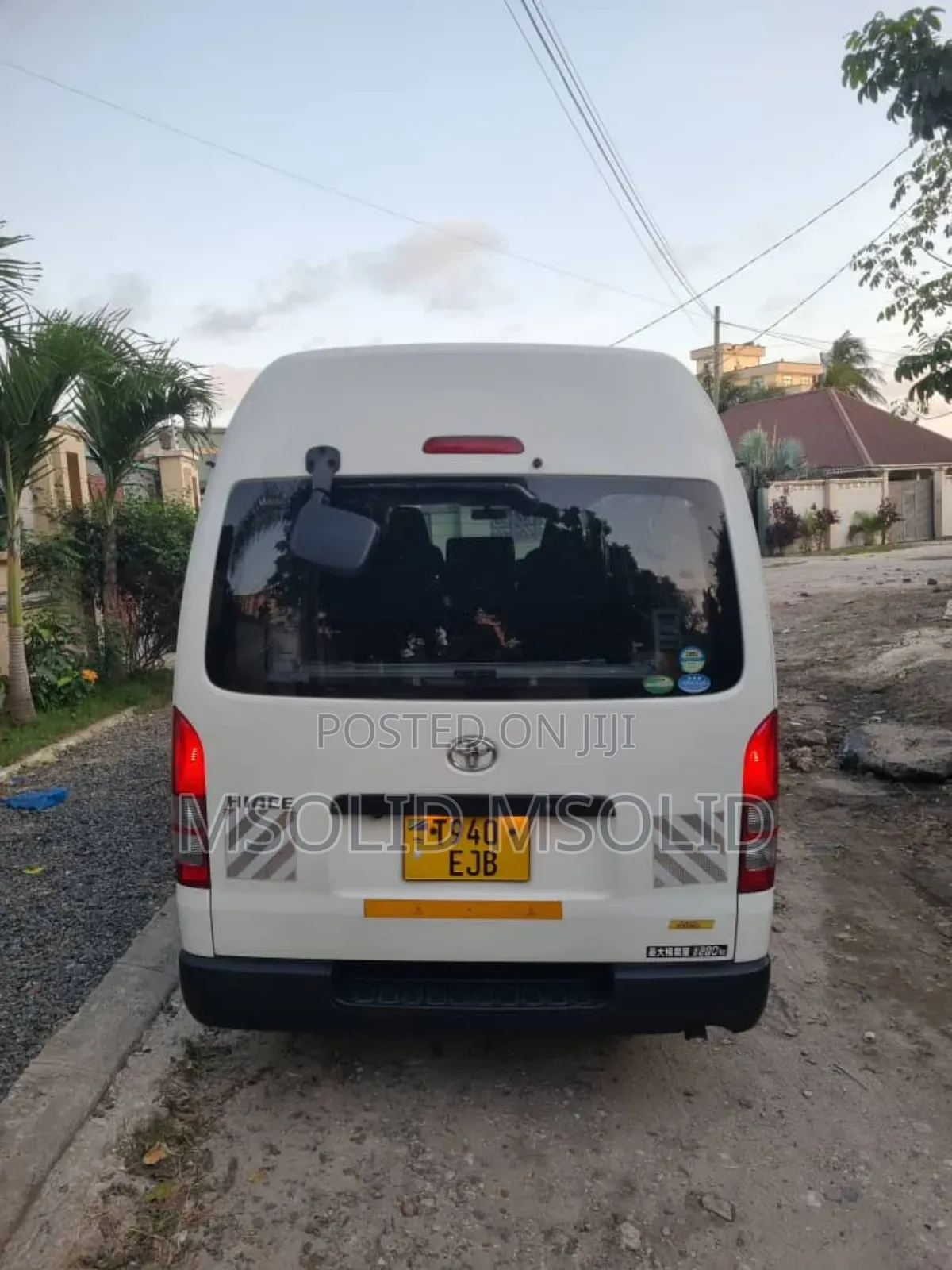 Toyota HiAce 2017 White