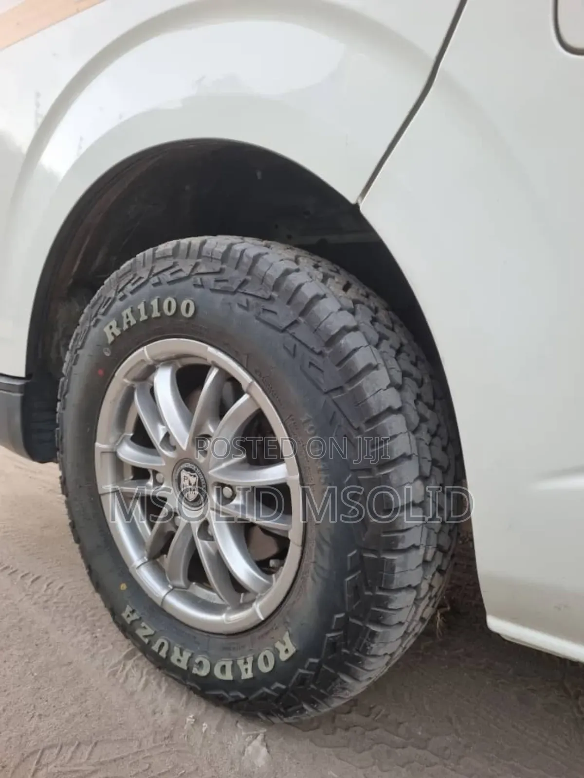 Toyota HiAce 2017 White