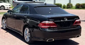 Toyota Crown 2010 Black