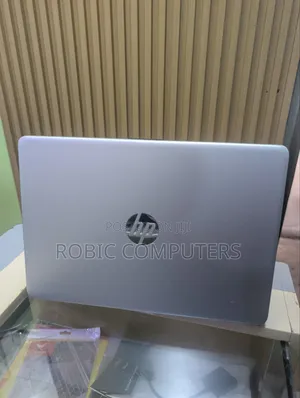 Laptop HP 14-Ep0063 1GB Intel Core I5 SSD 256GB
