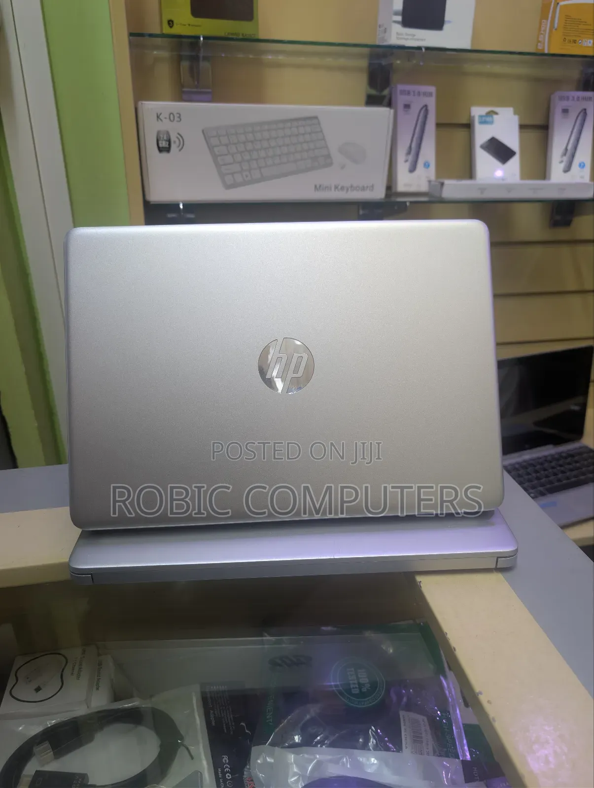 Laptop HP 14-Ep0063 1GB Intel Core I5 SSD 256GB