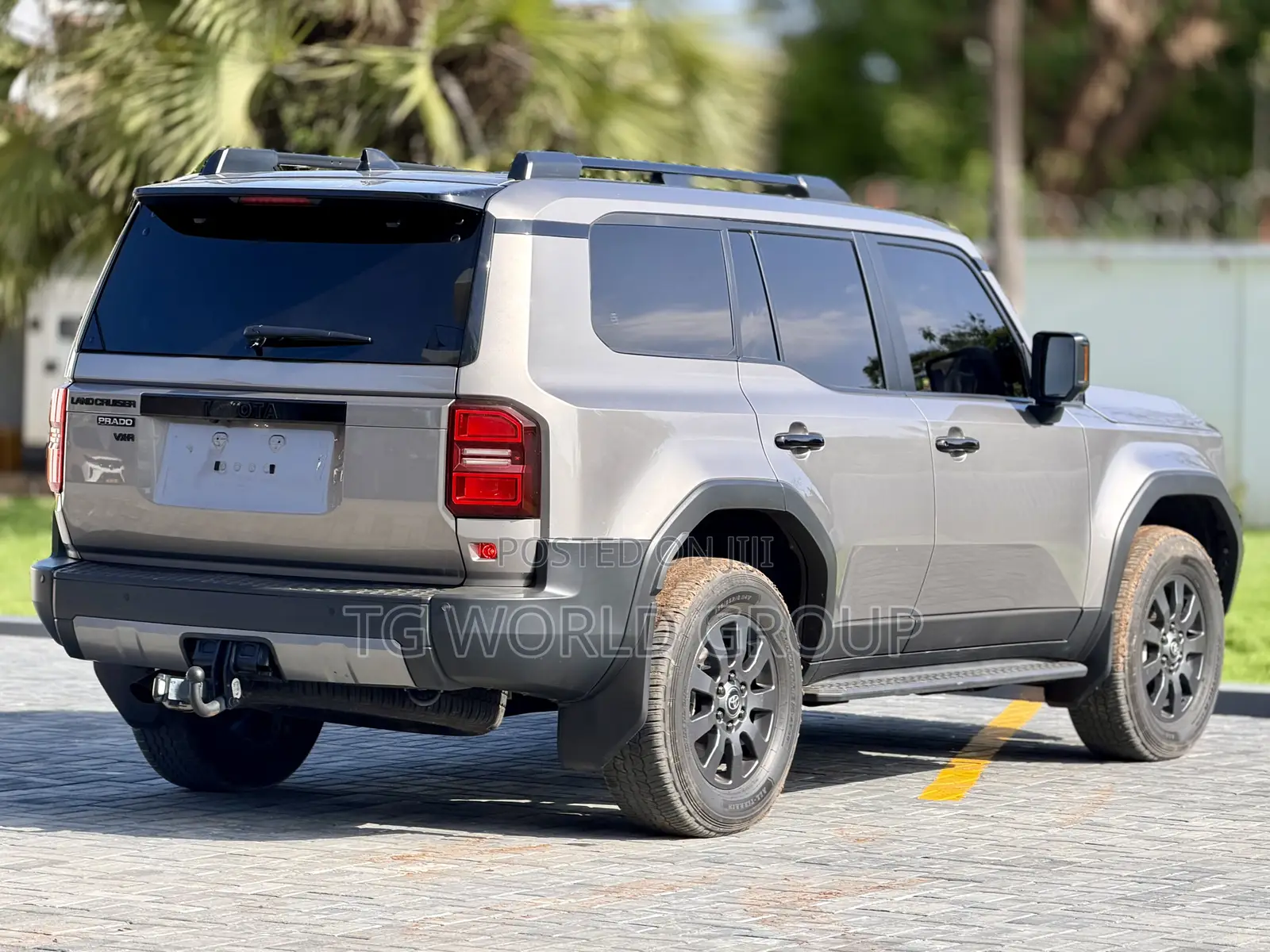 Toyota Land Cruiser Prado 2.8 2024 Brown