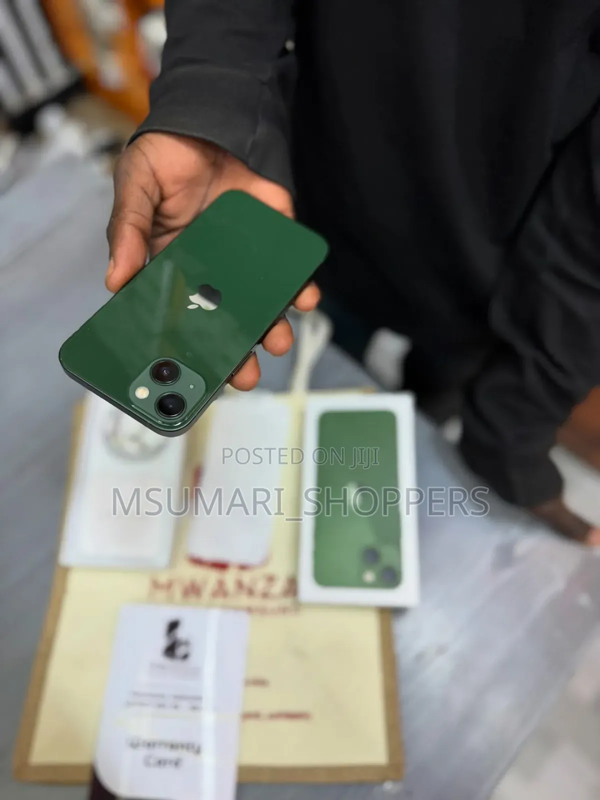 New Apple iPhone 13 128 GB Green
