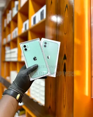 New Apple iPhone 11 128 GB Green