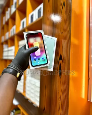 New Apple iPhone 11 128 GB Green
