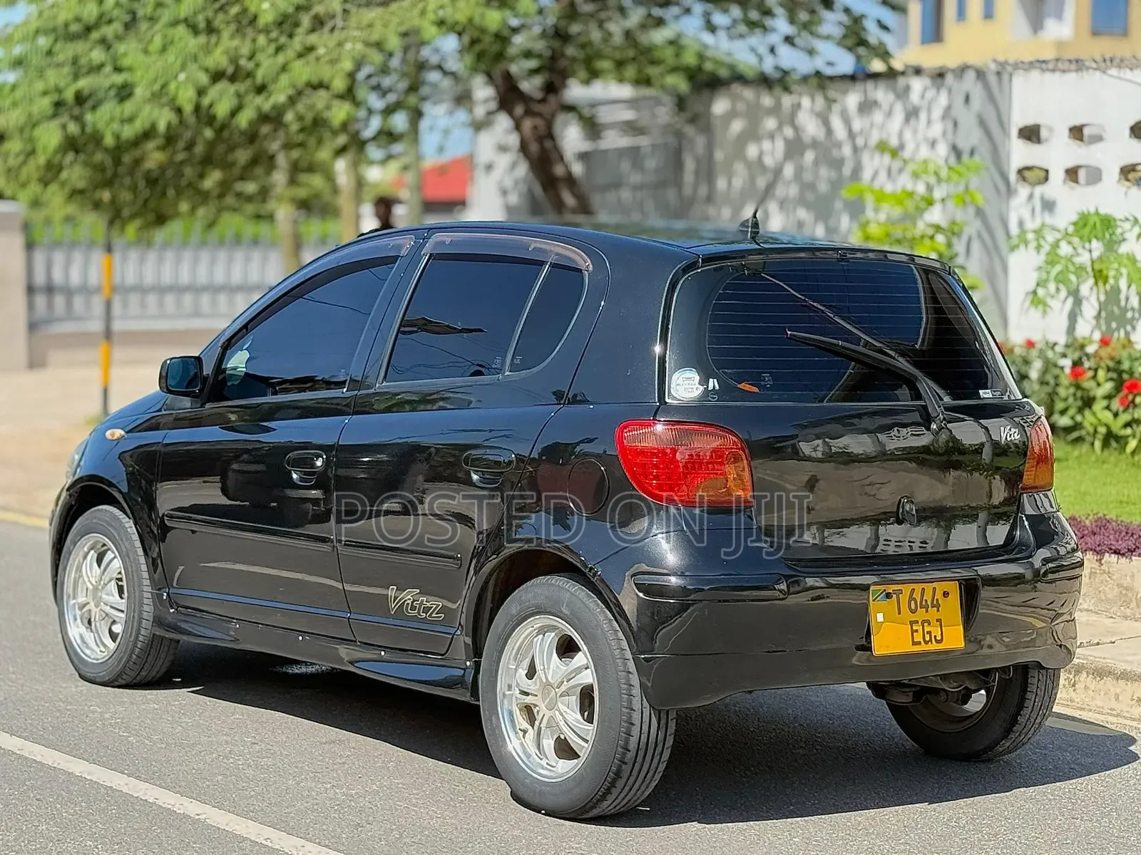 Toyota Vitz 2005 Black
