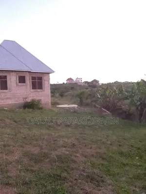 Kiwanja Chenye Ukubwa Wa SQMT 447 Kinauzwa Kipo Bunju a Na Kina Hati