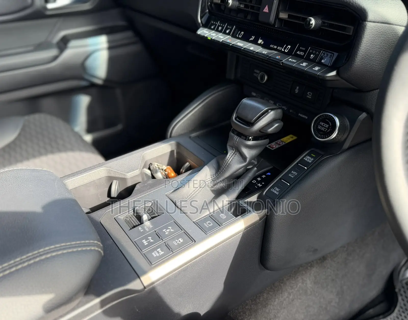 Toyota Land Cruiser Prado 2024 Silver