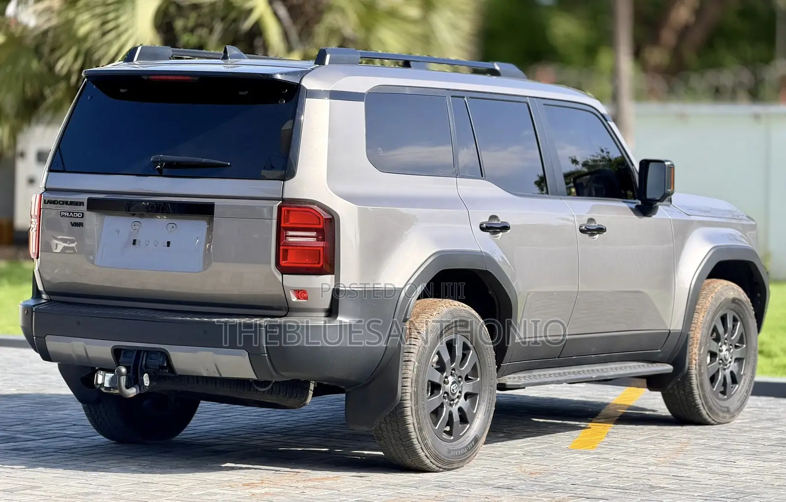 Toyota Land Cruiser Prado 2024 Silver