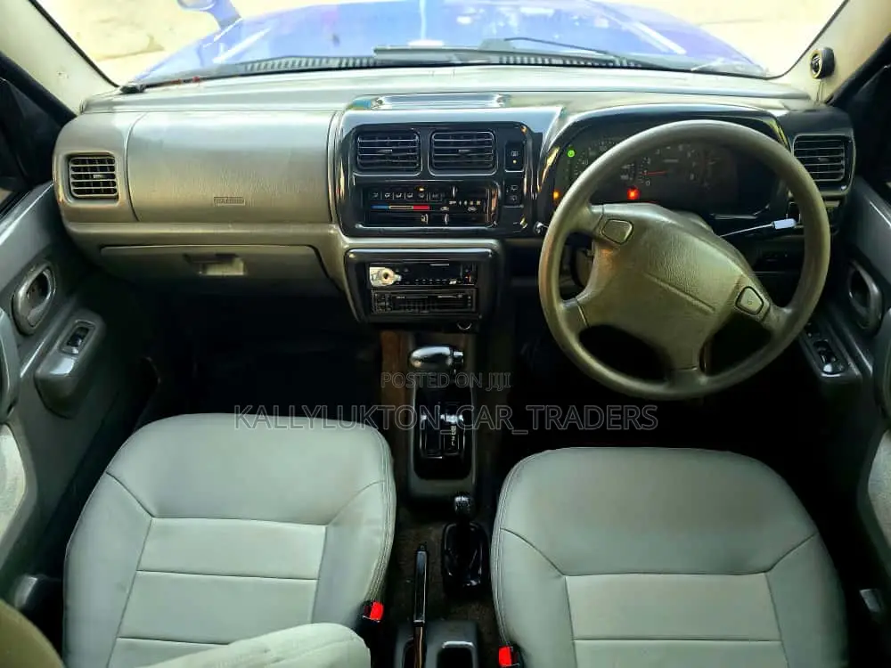Suzuki Jimny 2000 Blue