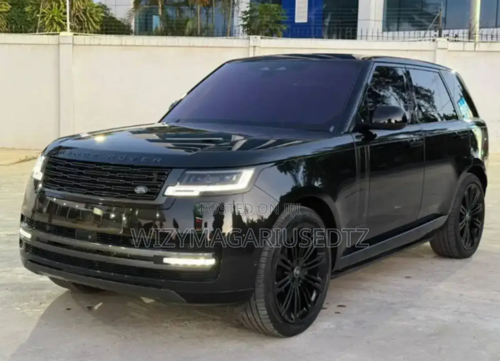 Land Rover Range Rover Vogue 2023 Matt Black