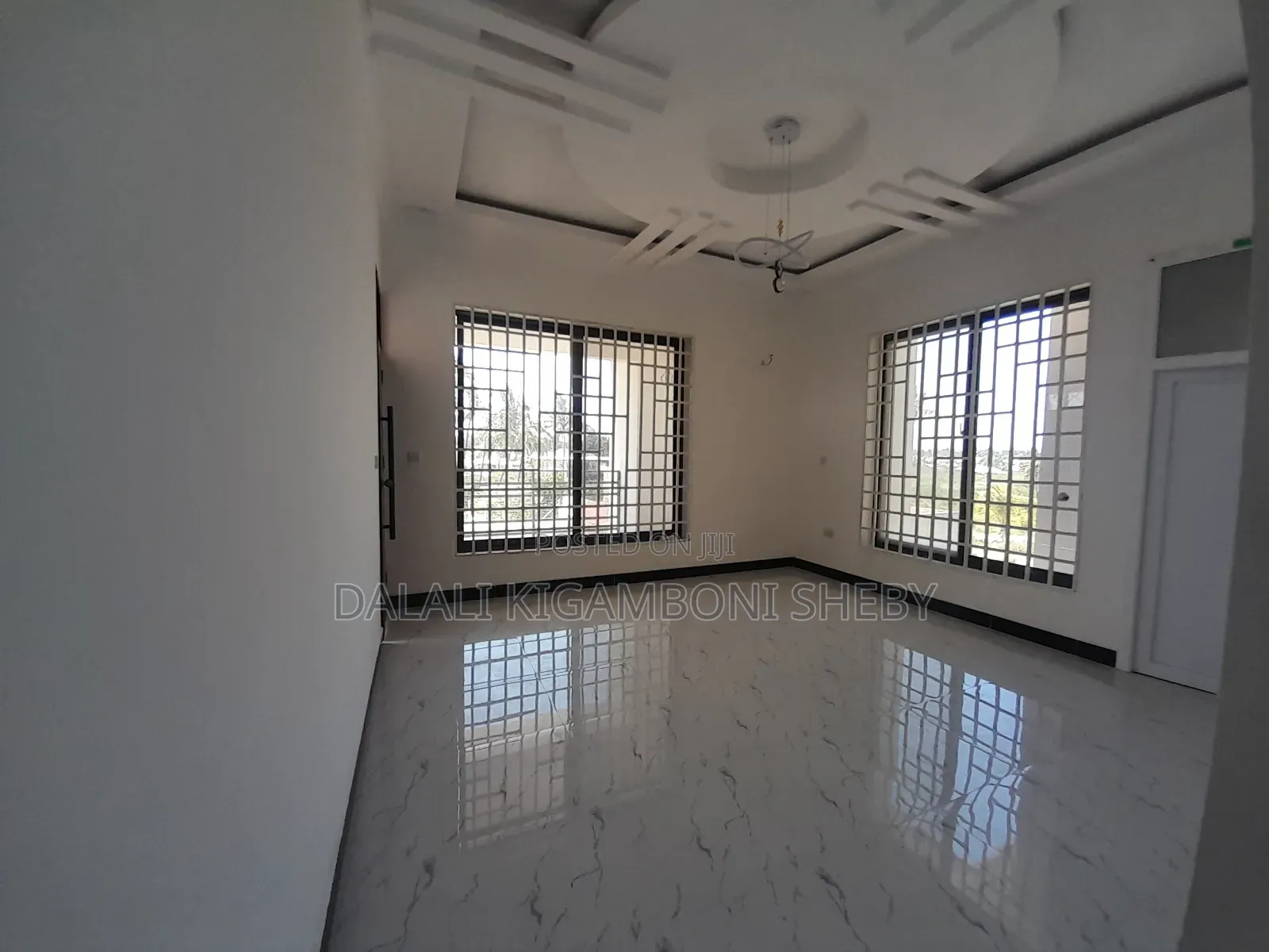 5bdrm House in Kigamboni Kisota for sale