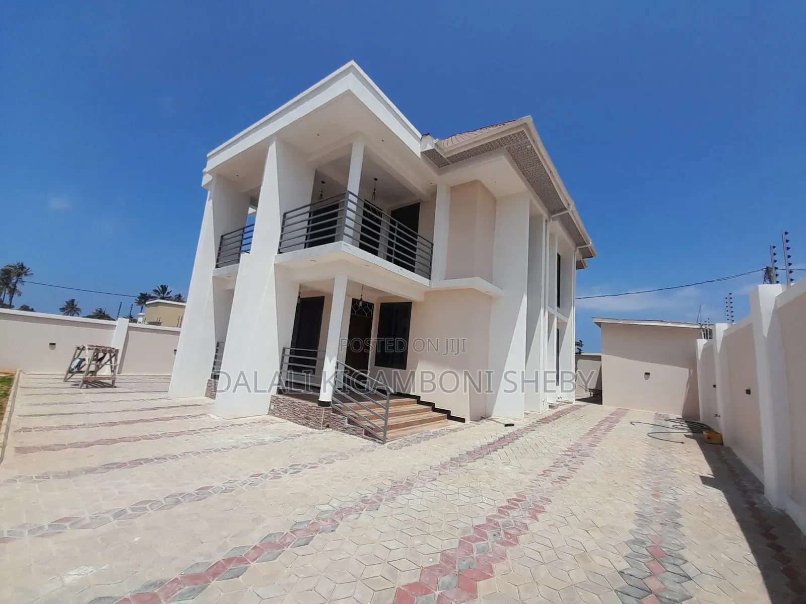 5bdrm House in Kigamboni Kisota for sale