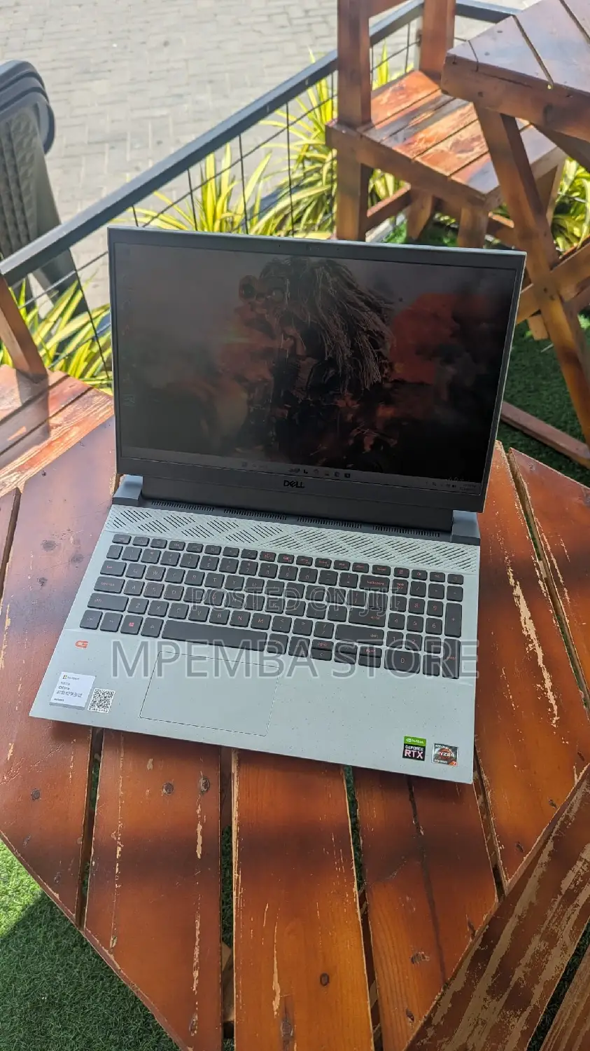 New Laptop Dell G15 5511 16GB AMD Ryzen 7 SSD 512GB