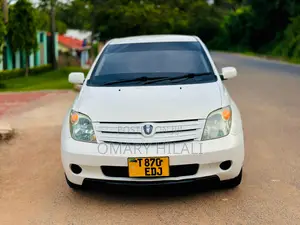Toyota IST 2003 Pearl