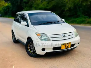 Toyota IST 2003 Pearl