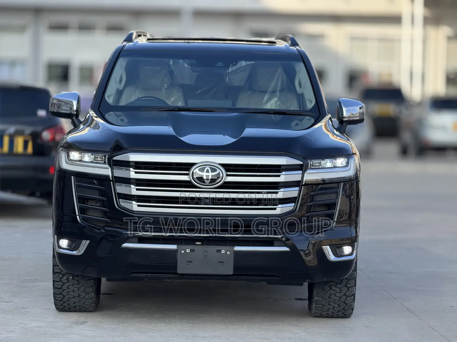Toyota Land Cruiser LC300 2024 Black