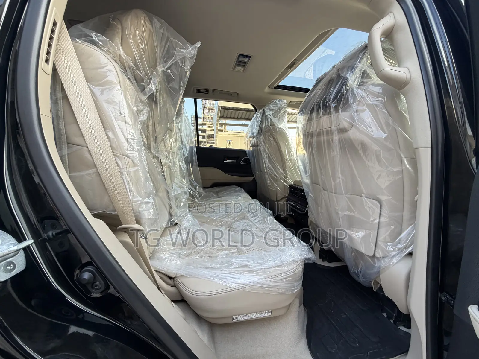 Toyota Land Cruiser LC300 2024 Black
