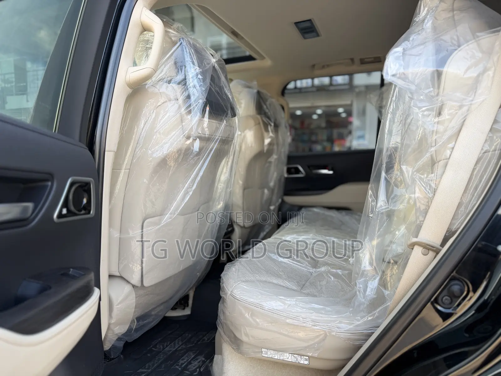 Toyota Land Cruiser LC300 2024 Black