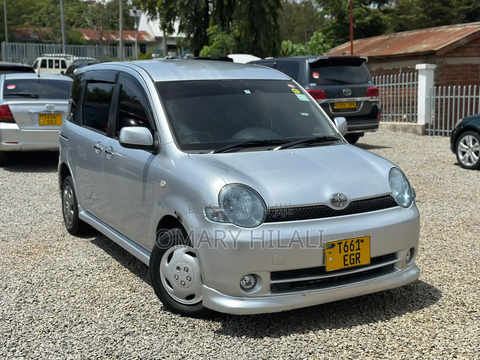 Toyota Sienta 2005 Silver
