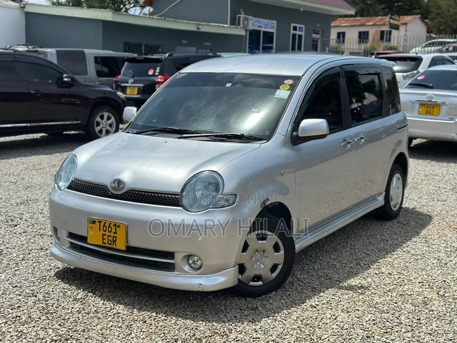 Toyota Sienta 2005 Silver